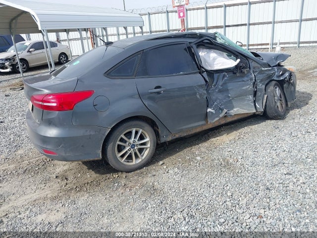 Ford FOCUS SE 2016 1FADP3F27GL393369 Image 4