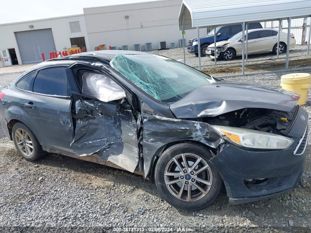 Ford FOCUS SE 2016 1FADP3F27GL393369 Image 6