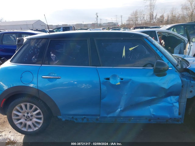 2015 MINI HARDTOP COOPER VIN: WMWXS5C56FT832587