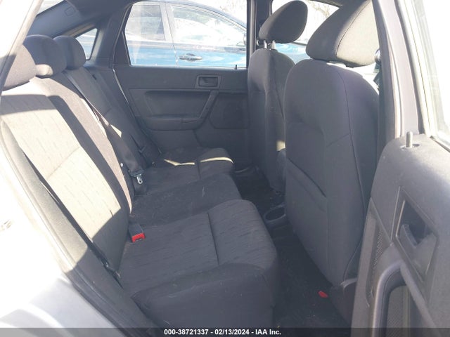 2010 FORD FOCUS SE VIN: 1FAHP3FN0AW291008