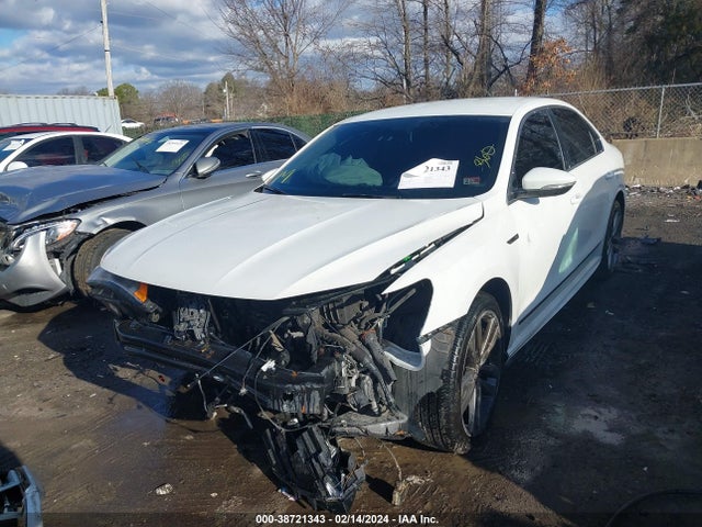 1VWDT7A39HC052132 Volkswagen Passat 1.8t R-line