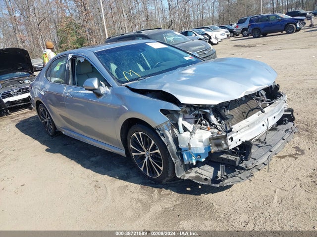 2018 4T1B11HK1JU088841 main image
