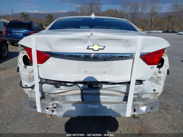Chevrolet IMPALA 1LT 2018 2G1105S38J9165951 Image 17