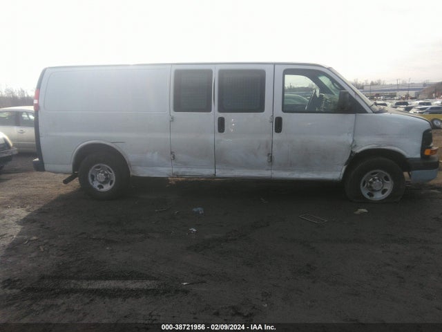 Chevrolet Express 2500 Work Van 2014 1GCWGGBA9E1127528 Image 13