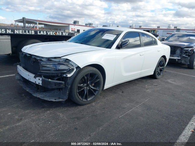 2C3CDXBGXJH185146 Dodge Charger Sxt Rwd