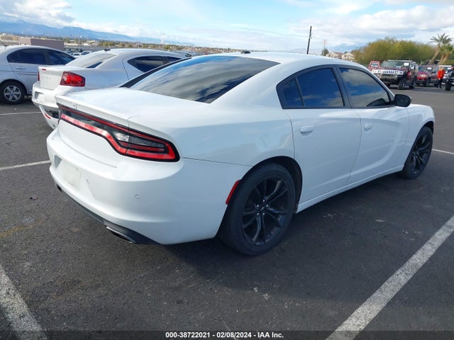 2C3CDXBGXJH185146 Dodge Charger Sxt Rwd