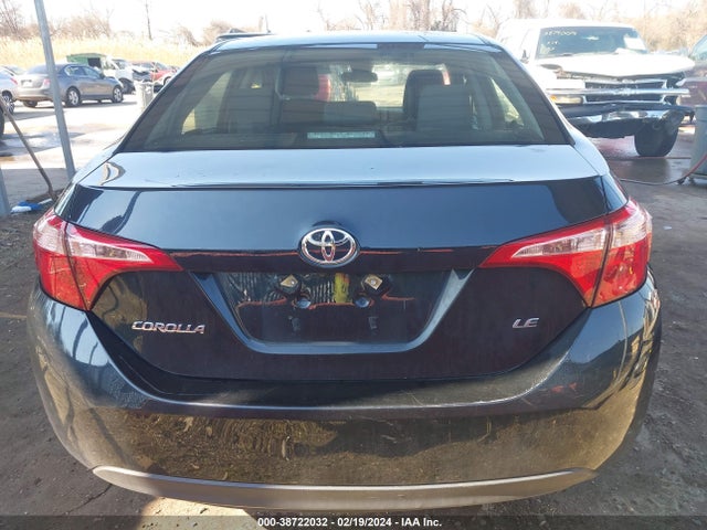 Toyota COROLLA LE 2018 2T1BURHE8JC985592 Image 16