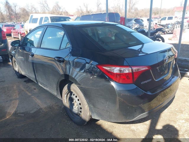 Toyota COROLLA LE 2018 2T1BURHE8JC985592 Image 3