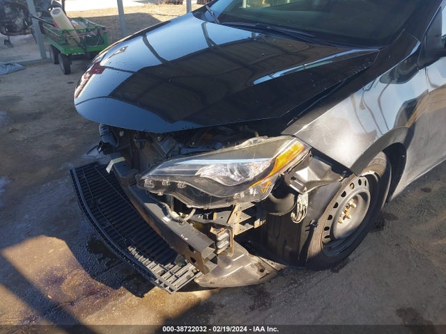 Toyota COROLLA LE 2018 2T1BURHE8JC985592 Image 6