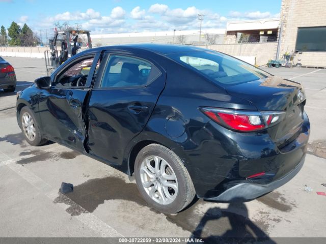 3MYDLBZV3GY103286 Scion IA