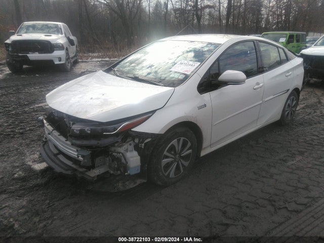 Toyota Prius Prime Plus 2017 JTDKARFP6H3023680 Image 2