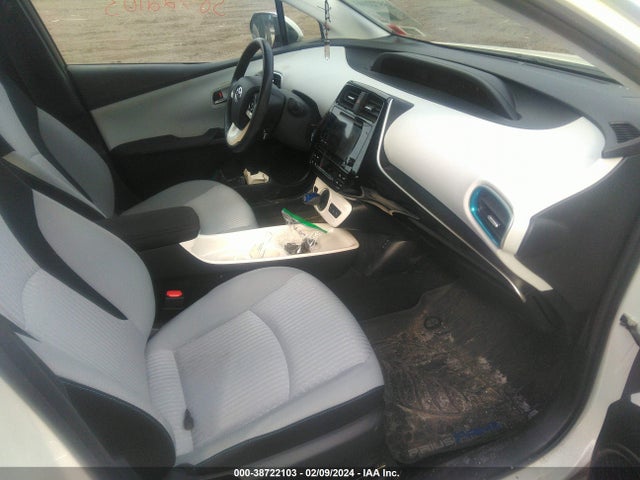 Toyota Prius Prime Plus 2017 JTDKARFP6H3023680 Image 5