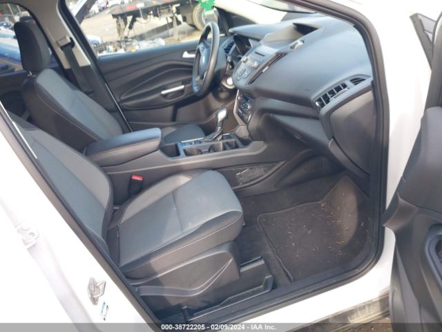 1FMCU9GD7JUB17353 Ford ESCAPE SE
