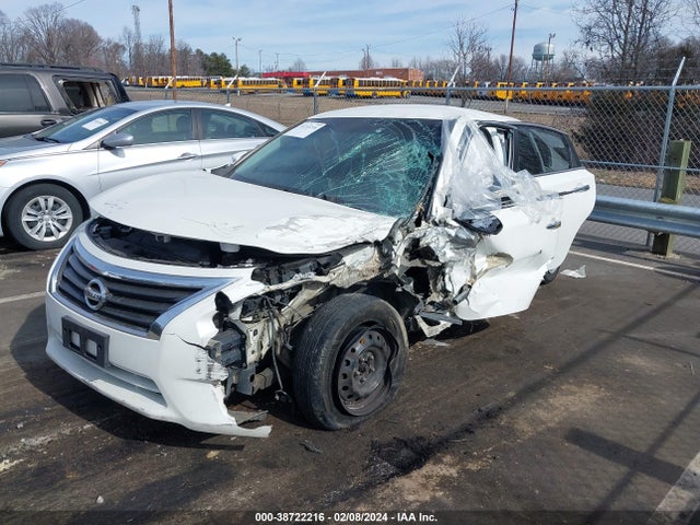 Nissan Altima 2.5 S 2014 1N4AL3AP4EC150259 Image 2