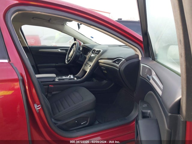 3FA6P0HD1JR267054 Ford FUSION SE