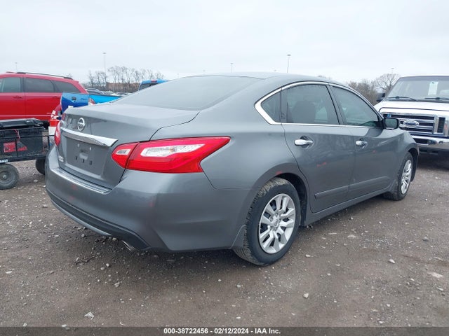 Nissan Altima 2.5 S 2017 1N4AL3AP5HC118022 Image 4