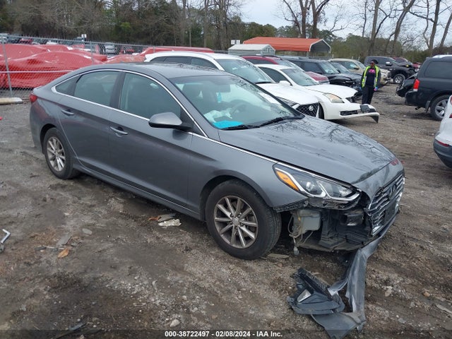 2018 5NPE24AF2JH727607 main image