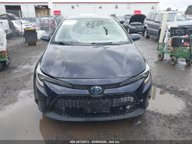 Toyota Corolla Hybrid Le 2022 JTDEAMDE8NJ047696 Image 29