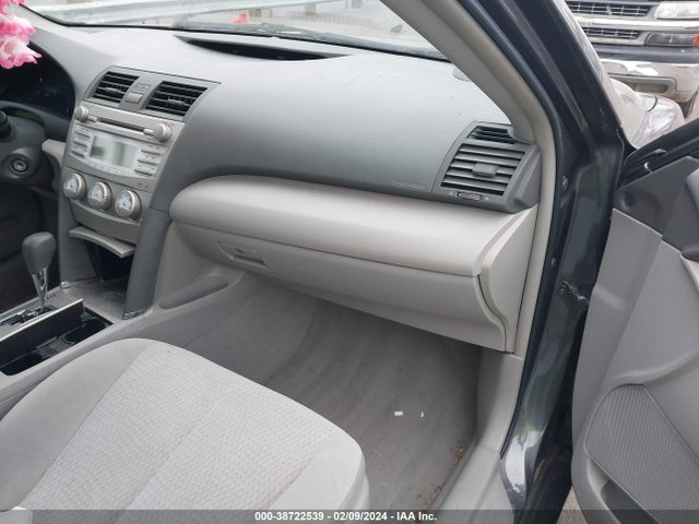 Aukcja sprzedaży 2011 Toyota Camry Le, vin: 4T1BF3EK4BU737695, numer aukcji: 38722539