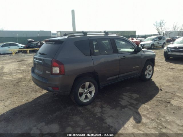 1C4NJDEB9ED886095 Jeep Compass Latitude