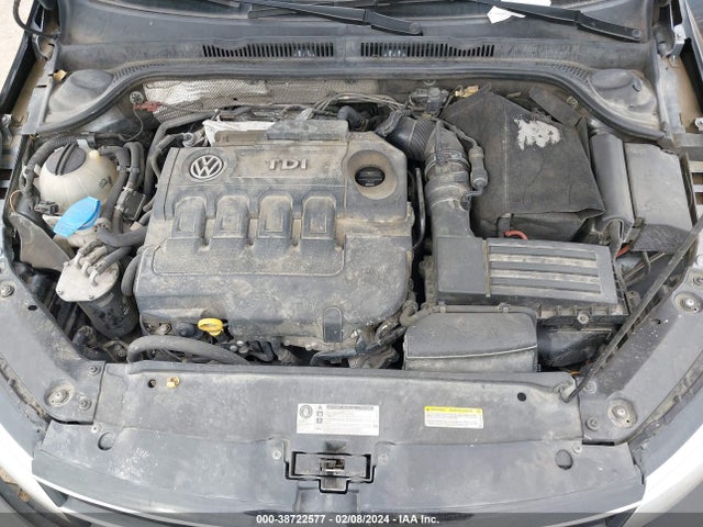 3VWLA7AJ8FM285043 Volkswagen Jetta 2.0l Tdi Se