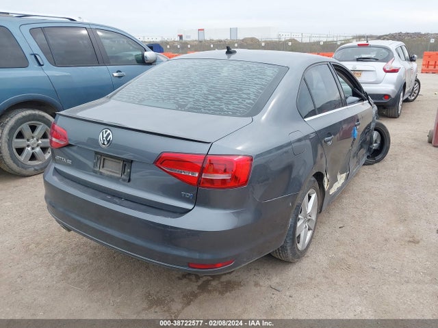 3VWLA7AJ8FM285043 Volkswagen Jetta 2.0l Tdi Se