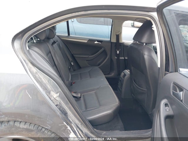 3VWLA7AJ8FM285043 Volkswagen Jetta 2.0l Tdi Se