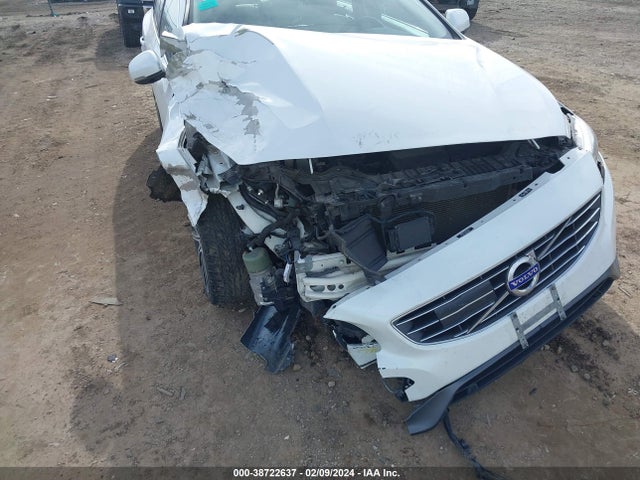 LYV612TM6GB104216 Volvo S60 Inscription T5 Platinum
