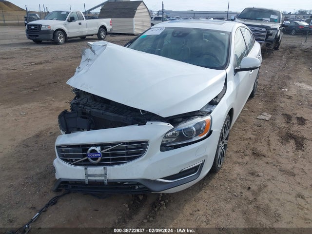 LYV612TM6GB104216 Volvo S60 Inscription T5 Platinum