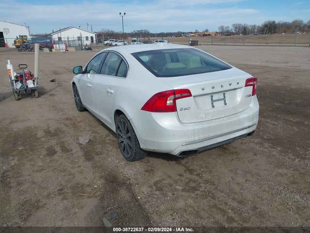 LYV612TM6GB104216 Volvo S60 Inscription T5 Platinum