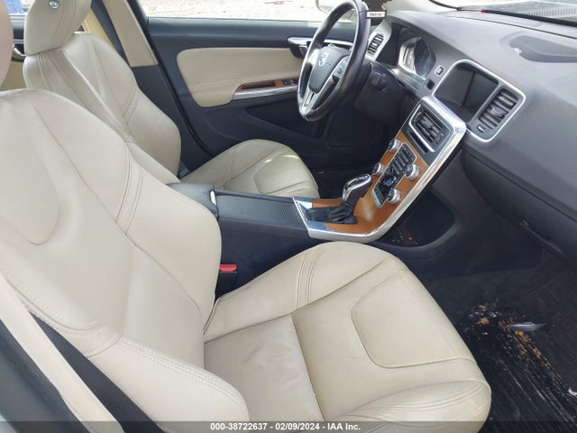LYV612TM6GB104216 Volvo S60 Inscription T5 Platinum