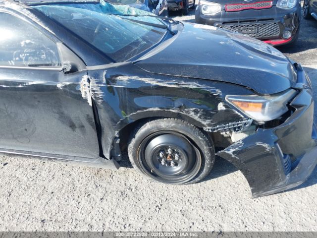 JTKJF5C72FJ004345 Scion TC