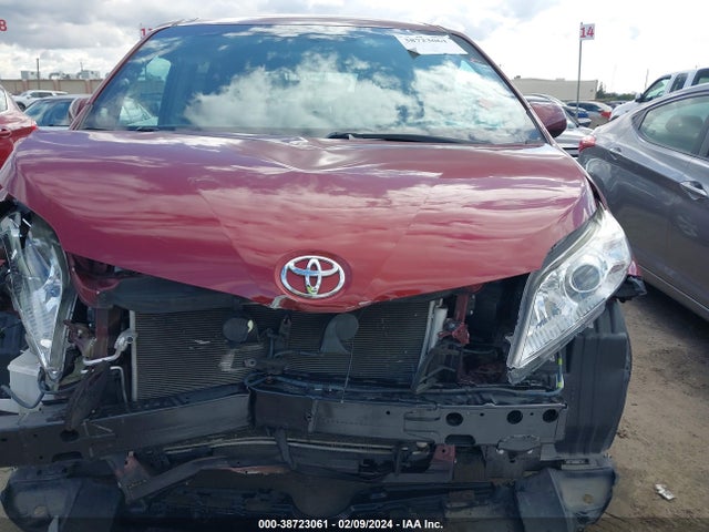 Toyota Sienna Le 8 Passenger 2017 5TDKZ3DC5HS877385 Image 13