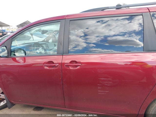 Toyota Sienna Le 8 Passenger 2017 5TDKZ3DC5HS877385 Image 15