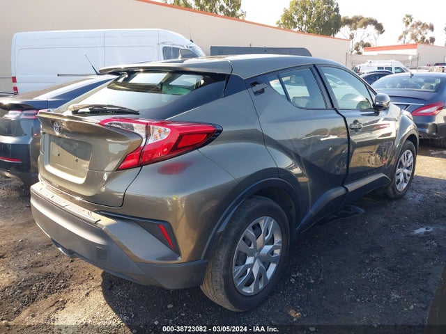 Toyota C-HR LE 2021 JTNKHMBX9M1122502 Image 4