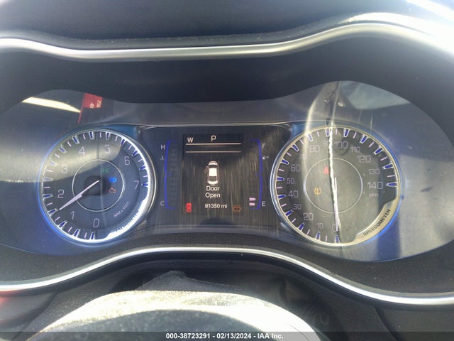 Chrysler 200 Limited Platinum 2016 1C3CCCAB1GN178877 Image 7