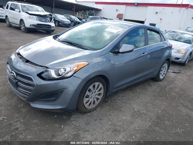 Hyundai ELANTRA GT 2016 KMHD35LH0GU323972 Image 2