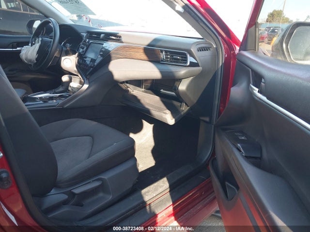 Toyota CAMRY LE 2019 4T1B11HK8KU760170 Image 5