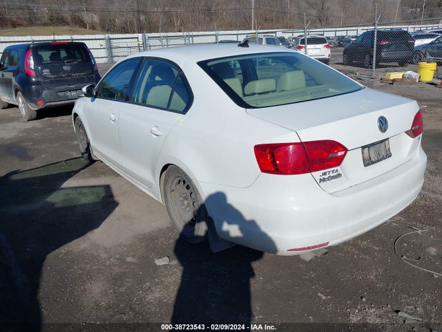 3VWD17AJ8EM420931 Volkswagen Jetta 1.8t Se