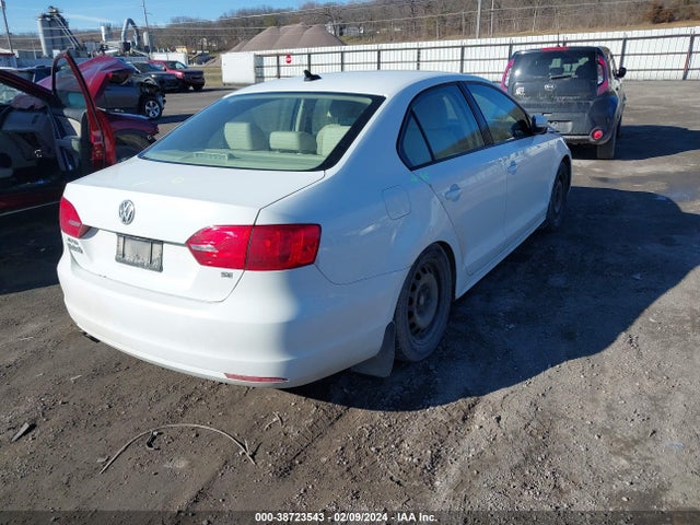 3VWD17AJ8EM420931 Volkswagen Jetta 1.8t Se