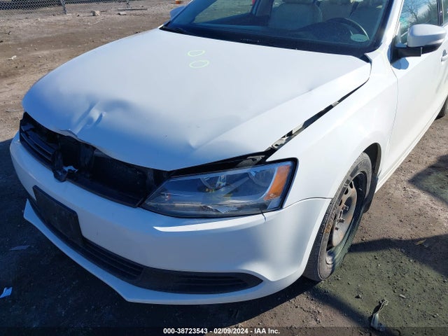 3VWD17AJ8EM420931 Volkswagen Jetta 1.8t Se