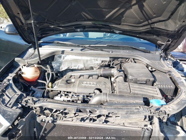 WA1GCCFS1HR000929 Audi Q3 2.0t Premium