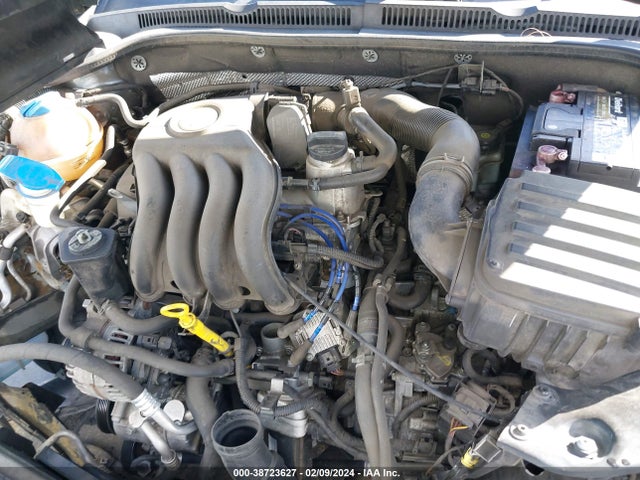 3VW2K7AJ5EM228306 Volkswagen Jetta 2.0l S