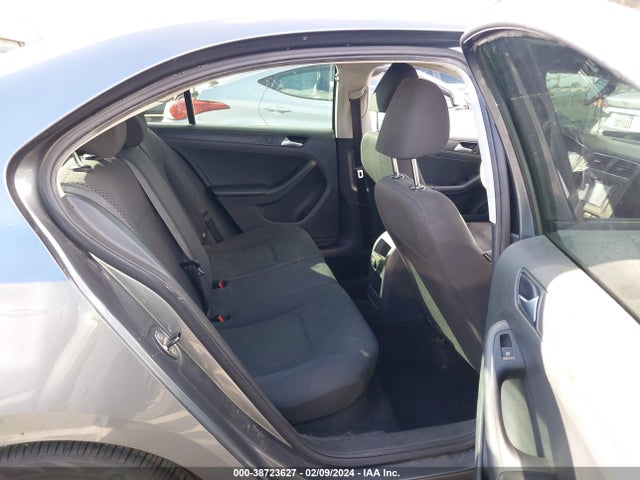 3VW2K7AJ5EM228306 Volkswagen Jetta 2.0l S