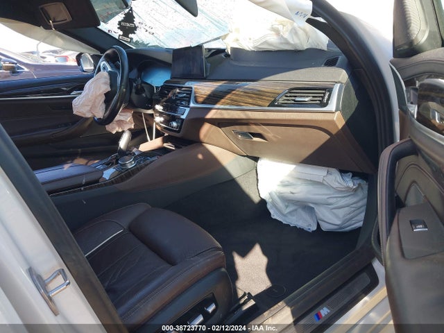 BMW 540I 2020 WBAJS1C0XLWW80973 Image 5