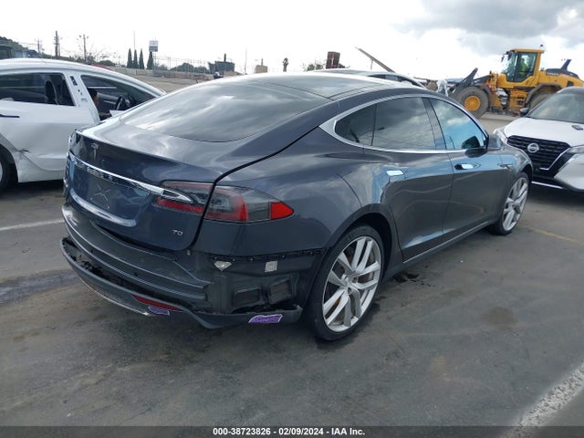 Tesla Model S 60/70/75/85 2016 5YJSA1E18GF132609 Image 4