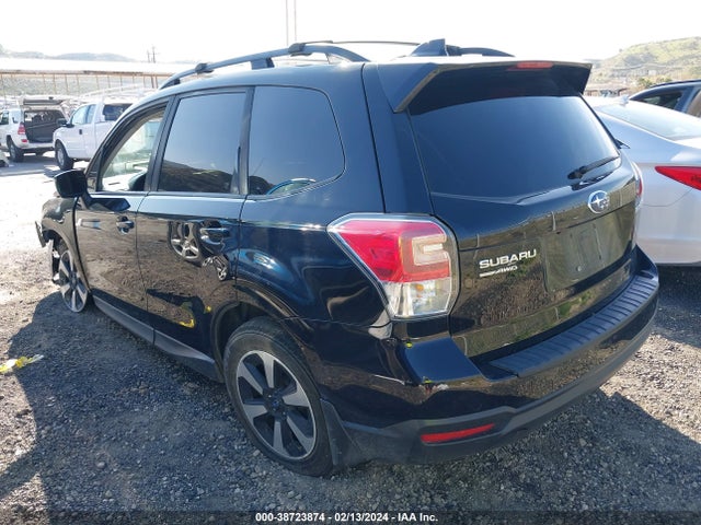 Subaru Forester 2.5i Premium 2017 JF2SJAECXHH403268 Image 3
