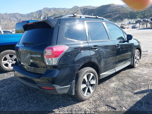 Subaru Forester 2.5i Premium 2017 JF2SJAECXHH403268 Image 4