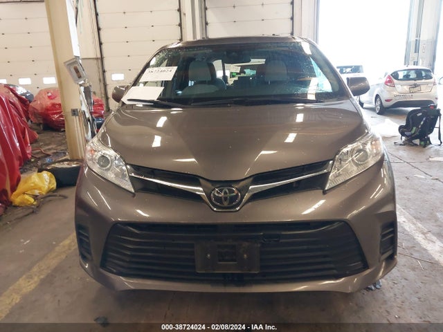 Toyota Sienna Le 8 Passenger 2019 5TDKZ3DC3KS008002 Image 12