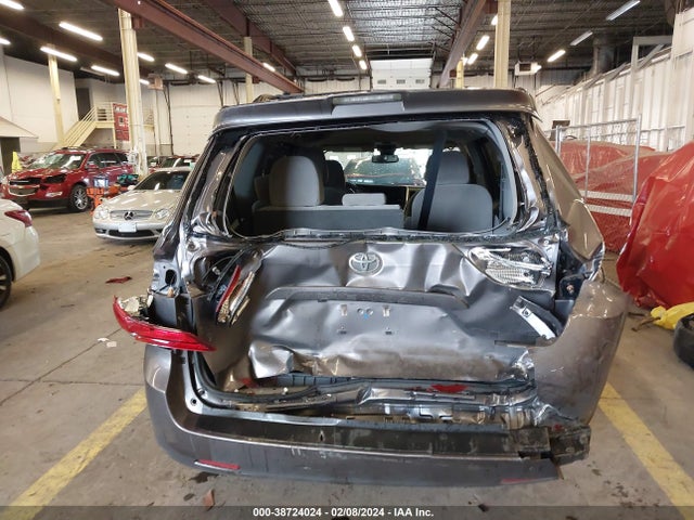 Toyota Sienna Le 8 Passenger 2019 5TDKZ3DC3KS008002 Image 16